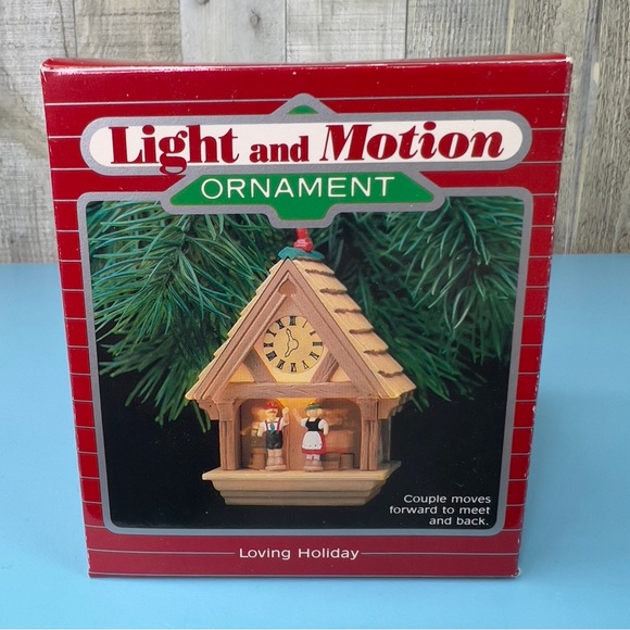 Hallmark Keepsake Magic Light And Motion Ornament Loving Holiday 1987 - Picture 1 of 4